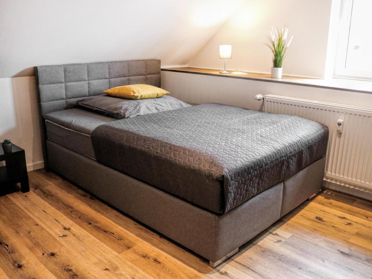 Lightplace • Groessere Gruppen • 4 Einzelzimmer • Boxspring • Smart Tv • Biergarten • Restaurant Braunschweig Buitenkant foto